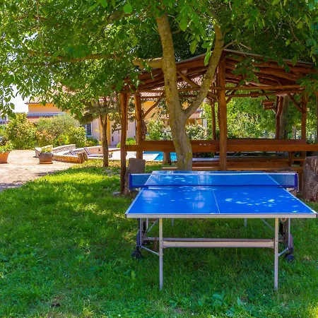 Peaceful In Pula With Swimming Pool *
